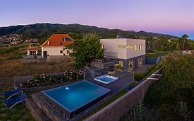 Casa Da Maloeira By An Island Apart